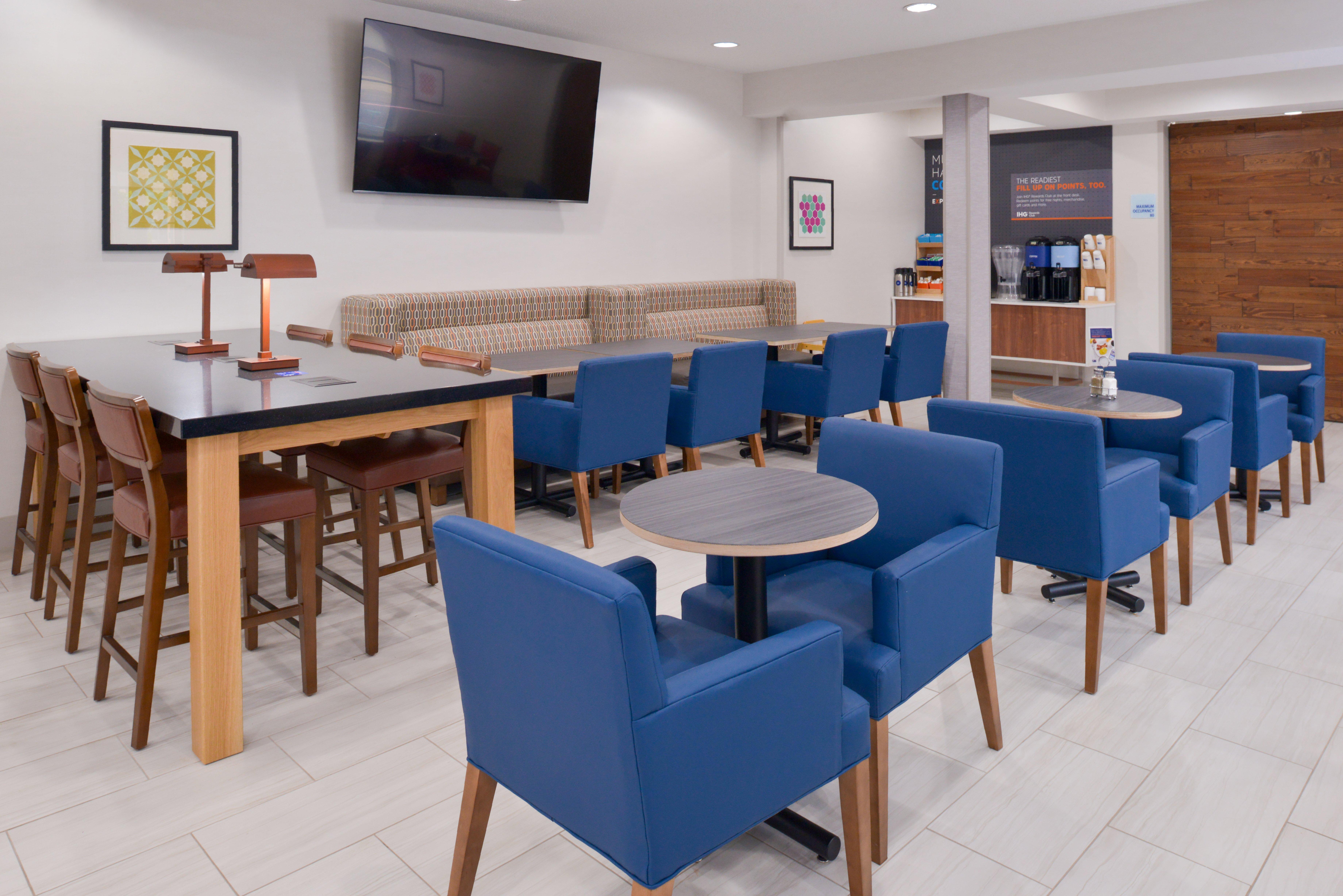 Holiday Inn Express Wixom By Ihg Exterior photo