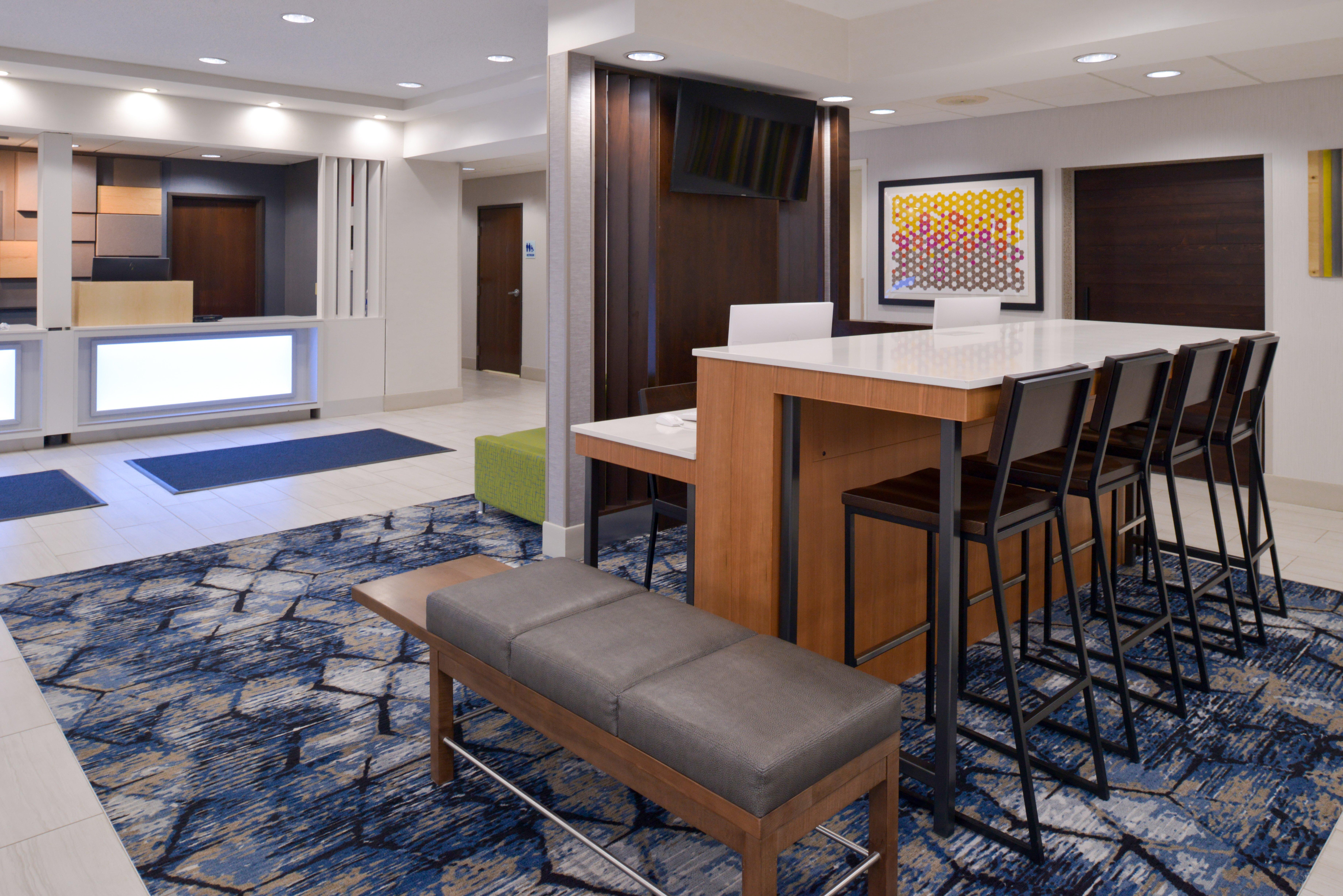 Holiday Inn Express Wixom By Ihg Exterior photo